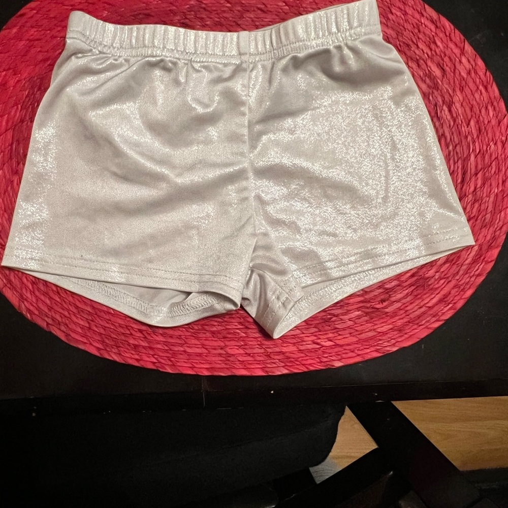 Set of 2 Girl Athletic shorts silver/black
